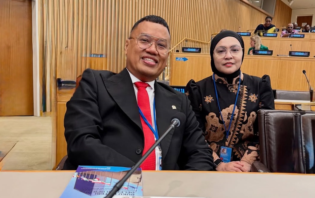 Astrid Kuya bersama Uya Kuya. [Instagram]